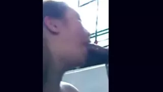 豐滿的乳頭性交與禿頭的色情
