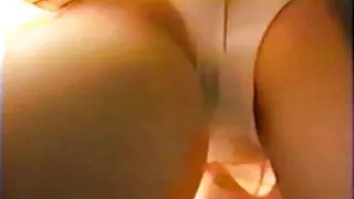 淋浴後撕裂色情的孔美女