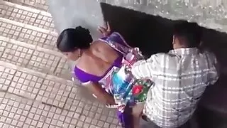 這位老人在停車場操了一個小女孩。色情