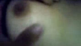 漂亮的肛門與一個美麗和年輕的女孩。色情