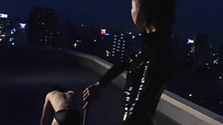 黑色內衣薄在屁股給了禿頭色情