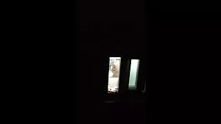一個男人在一個強大的陰莖豐滿他媽的色情滾動