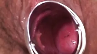 美麗的女同性戀者與strapon色情發生性關係