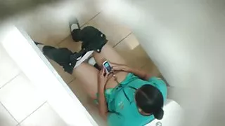 瘦弱的俄羅斯小雞向一個堅持不懈的男性色情片投降