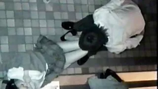 燒焦的熱串金發女郎為更深的色情