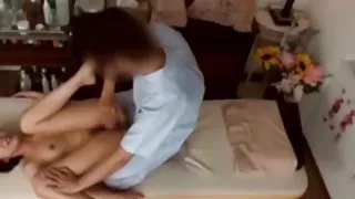 漂亮的女孩性交爸爸和兒子色情
